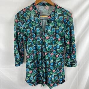 Love Potion Floral Button front Shirt Size Small